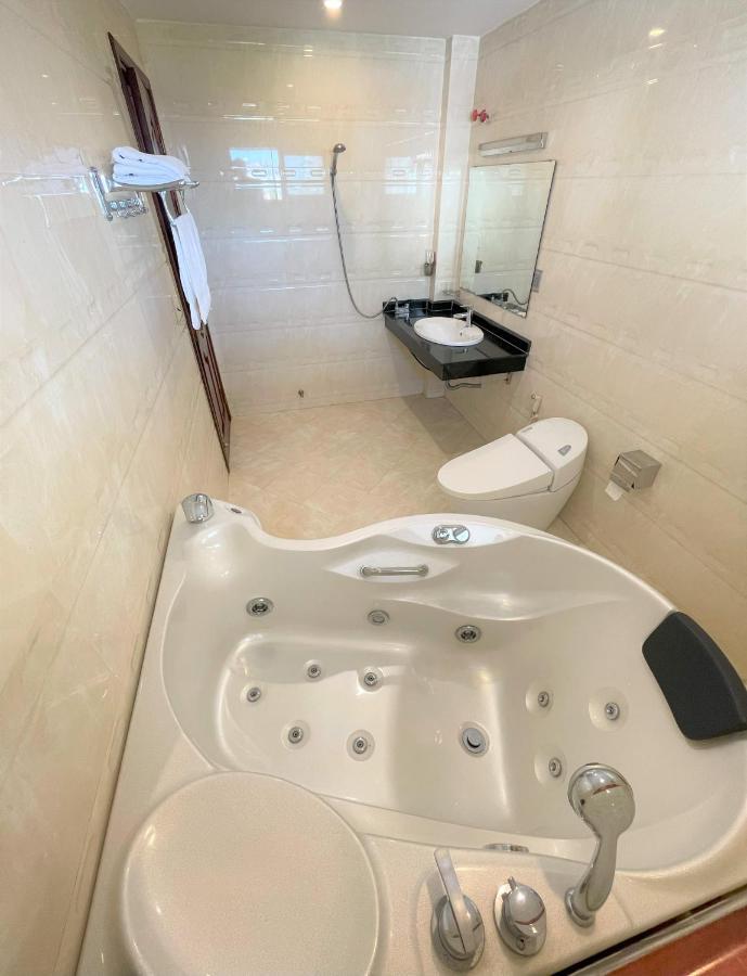 Minh Duc Green Hotel Tuan Chau Ha Long Exterior photo